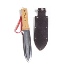 Load image into Gallery viewer, Nisaku Japanese Stainless Steel Weeding Knife, 7.25-Inch Blade Limited Edition DSR-1K6